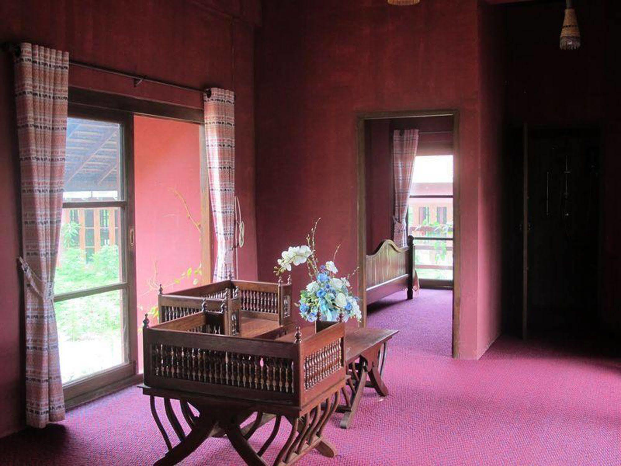 Chiangmai Royal Creek Hotel Hang Dong Exteriör bild