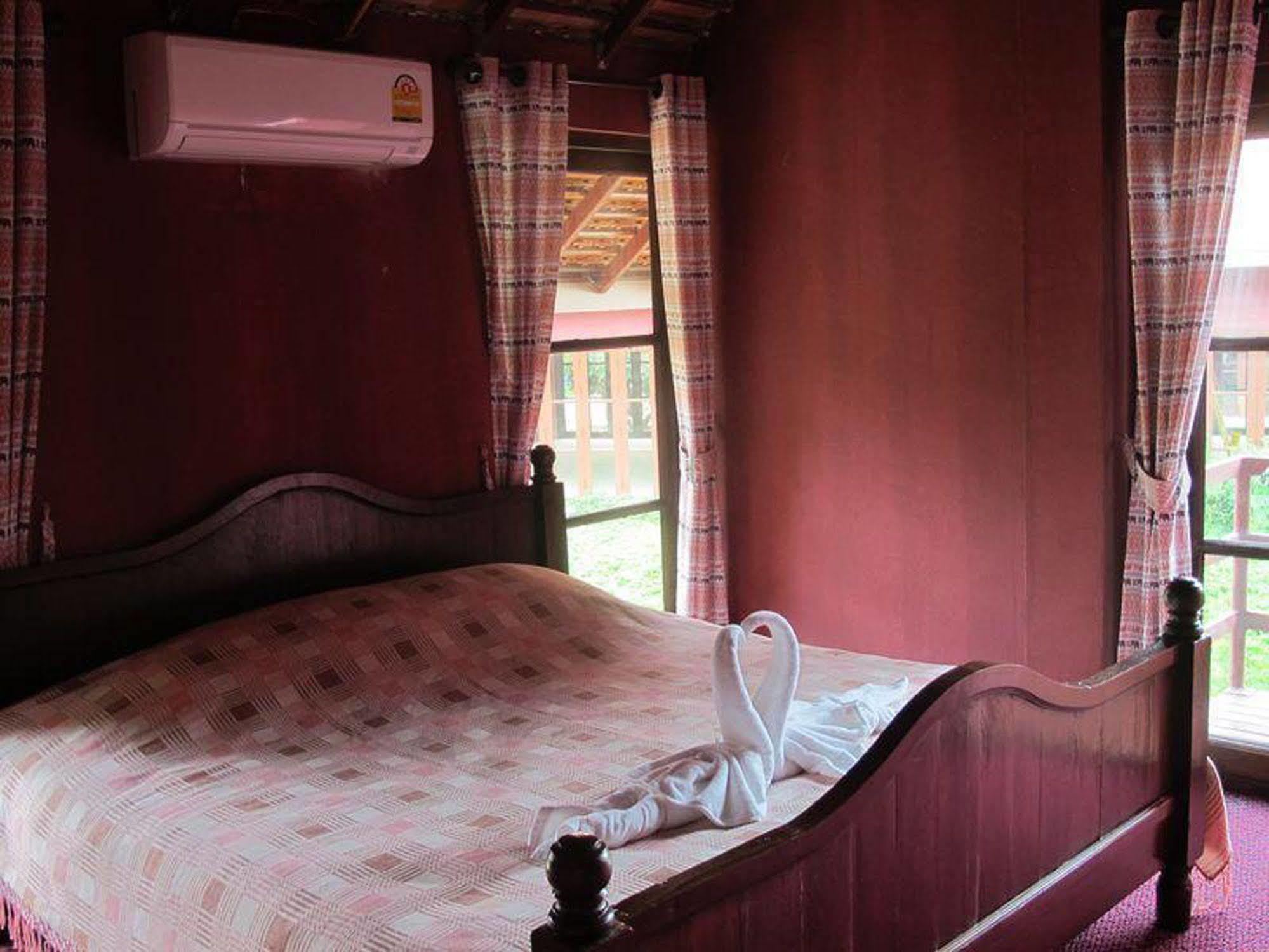 Chiangmai Royal Creek Hotel Hang Dong Exteriör bild