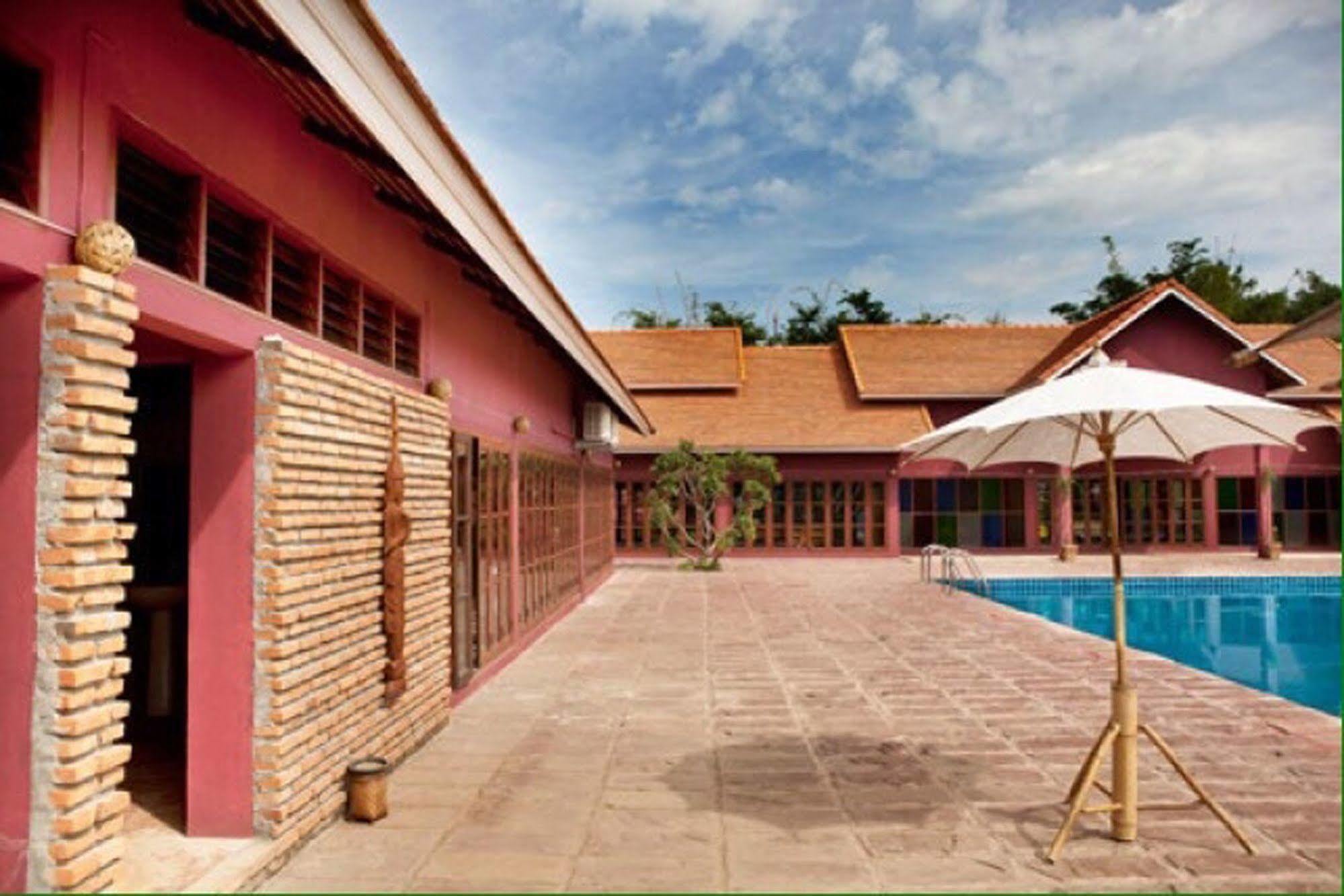 Chiangmai Royal Creek Hotel Hang Dong Exteriör bild