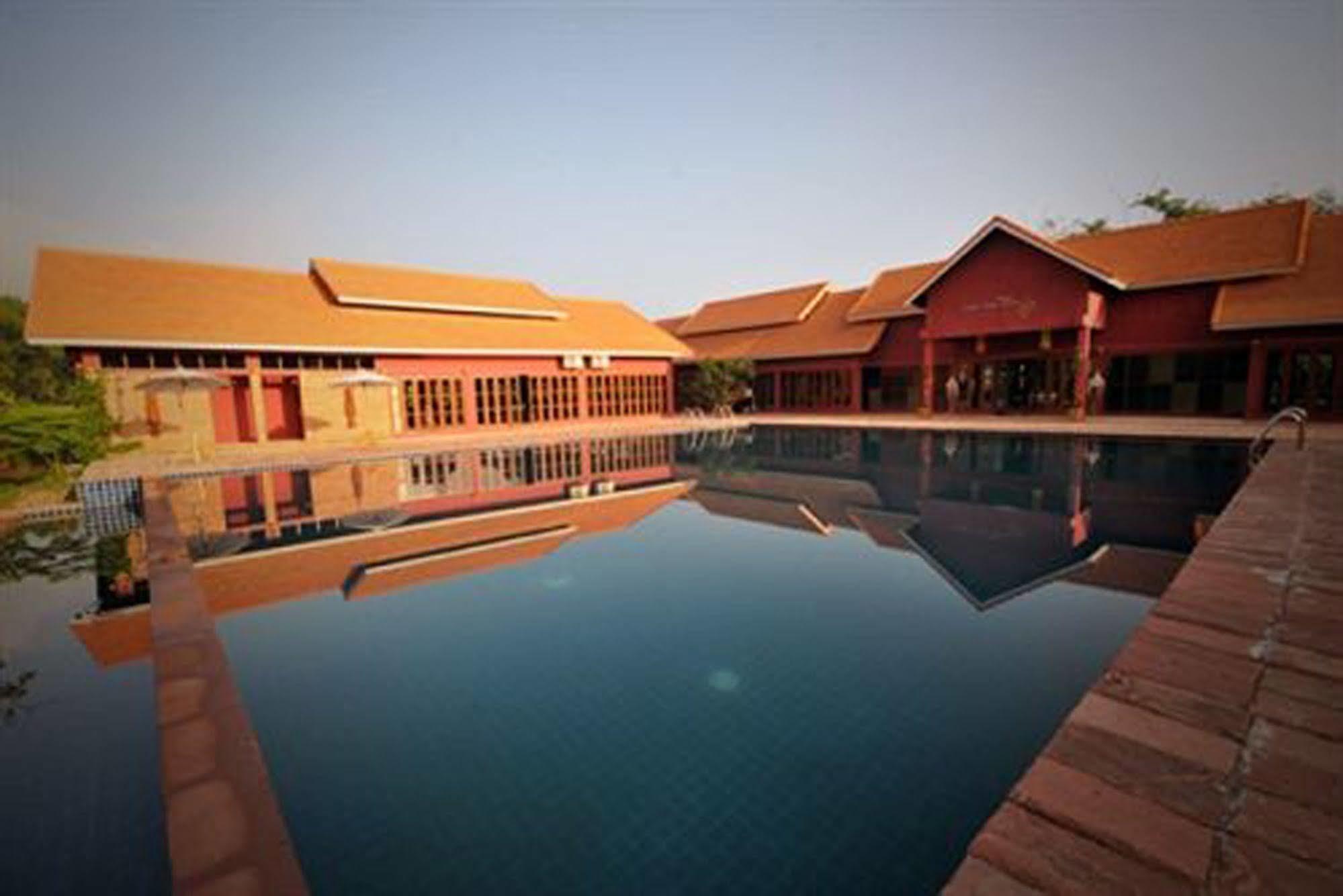 Chiangmai Royal Creek Hotel Hang Dong Exteriör bild